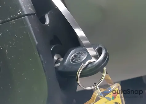 1998 Volkswagen New Beetle from USA, damaged, VIN 3VWBB61C0WM018998